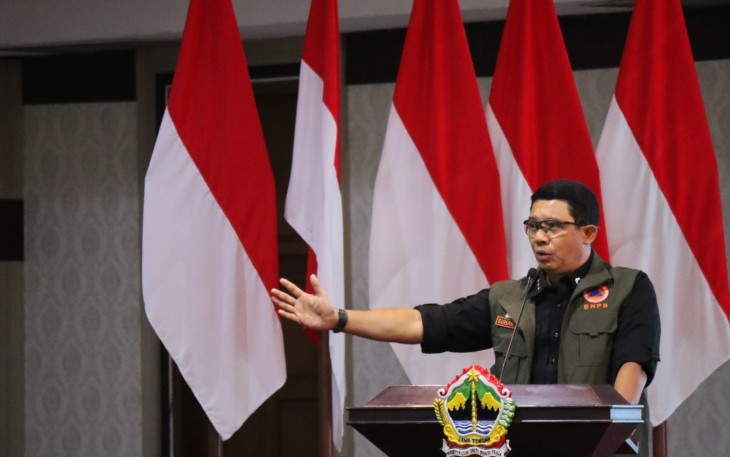 Kepala BNPB Letjen TNI Suharyanto S.Sos, M.M., saat memimpin Rapat Koordinasi Siaga Darurat Kekeringan dan Karhutla di Kantor Gubernur Jawa Tengah, pada Selasa (23/7)