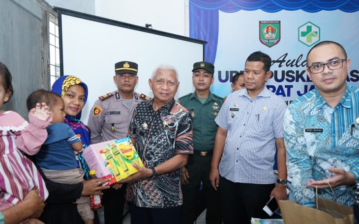 Bupati Asahan Serahkan Alat Kesehatan di UPTD Puskesmas Prapat Janji
