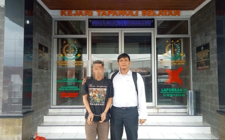 Penyidik Sat Resnarkoba Polres Tapanuli Selatan (Tapsel), kembali limpahkan perkara narkoba ke Kejaksaan, pada Senin (01/04/2024)