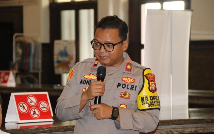 Kapolsek Metro Tamansari Polres Metro Jakarta Barat, Kompol Adhi Wananda 
