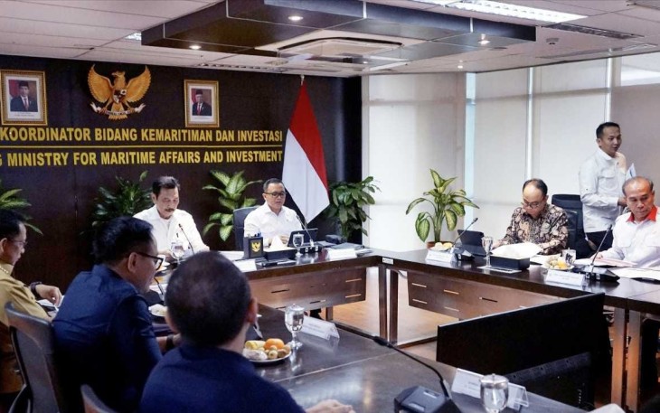 MenPANRB Azwar Anas usai rapat koordinasi di Kantor Kemenko Marvest Jakarta Pusat, Senin (15/01/2024)