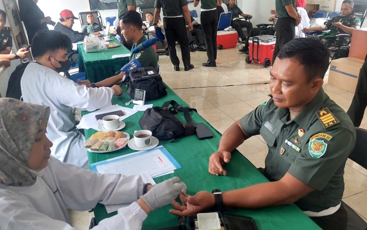 Penerangan Kodam (Pendam) III/Siliwangi menggelar kegiatan bakti sosial donor darah dalam rangka peringatan Hari Ulang Tahun (HUT) ke-73 Penerangan TNI Angkatan Darat, bertempat di Aula Pendam III/Slw Jl. Aceh No. 69 Kota Bandung, Kamis (11/01/2024)