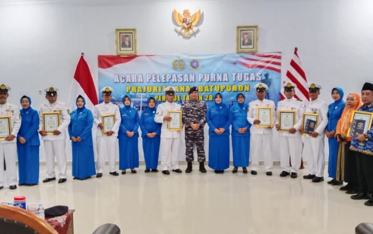 Pelepasan Wisuda Purna Tugas