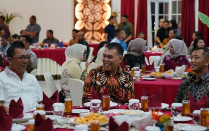 Bupati Natuna saat Hadir di Agenda Gelar Ramah Tamah dan Jamuan Makan Malam Bersama Polda Kepri