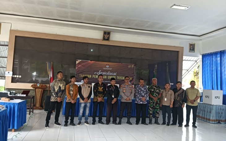 Foto Bersama usai acara