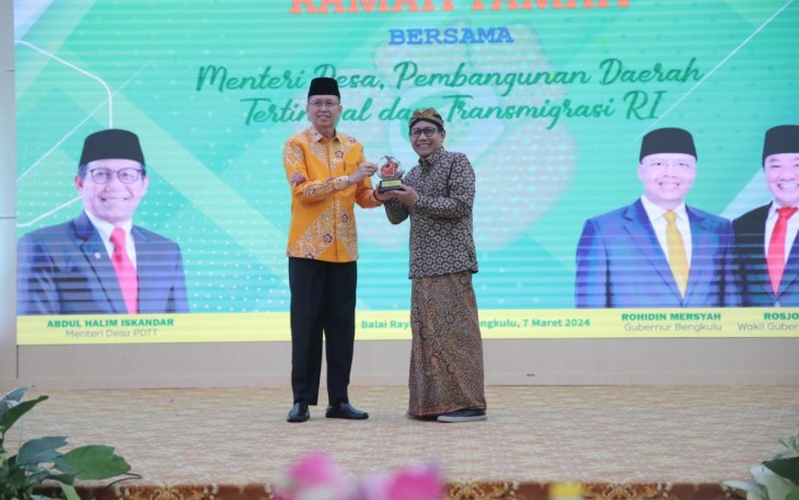 Mendes PDTT Abdul Halim Iskandar dalam gala dinner bersama Gubernur Bengkulu, yang diwakili oleh Sekda Provinsi Bengkulu, Isnan Fajri, Kamis (7/3/2024) malam.