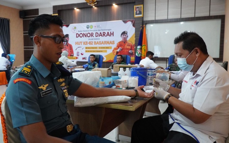 Personel Wing Udara 1 Sumbangkan Darah di HUT Basarnas