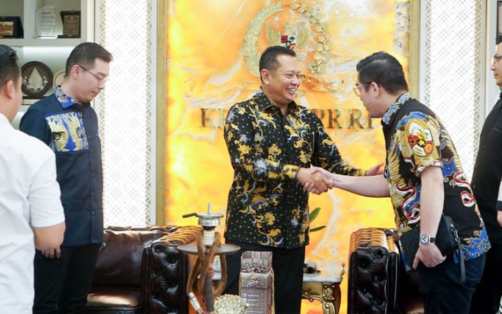 Bamsoet saat menerima perwakilan Kapal Api Group, di Jakarta, Rabu (6/3/24).