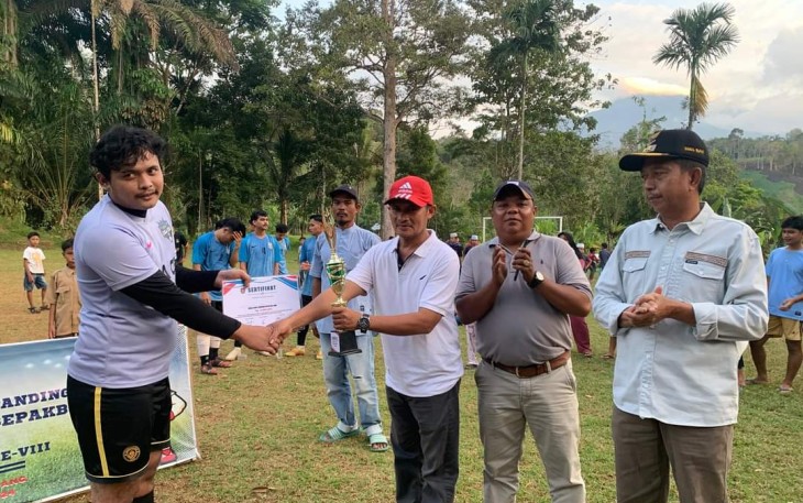 Open Turnamen Sepak Bola Mini Repoper Ke-VIII Resmi Ditutup Wakil Bupati Risnawanto