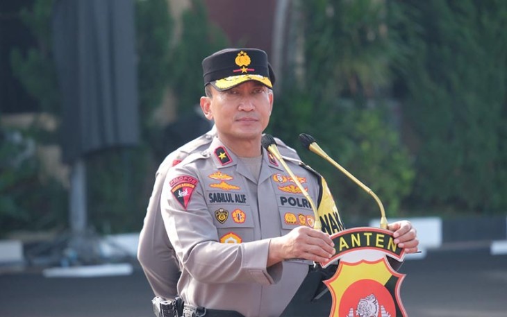  Wakapolda Banten Brigjen Pol Sabilul Alif saat apel gelar pasukan pesiapan pergeseran personel dalam rangka kesiapan Pam Tempat Pemungutan Suara (TPS) Ops Mantap Brata 2024 di lapangan Merah Polda Banten, Senin (22/10) pukul 08.00 Wib. 