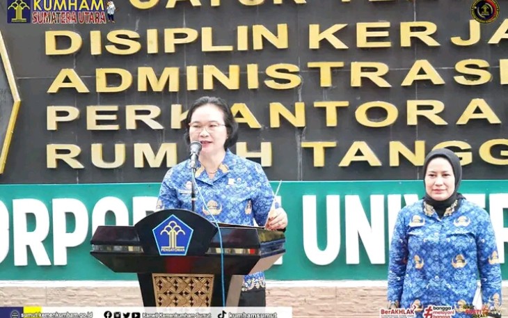 Hotmonaria Damanik Jadi Pembina Upacara Peringatan Hari Ibu di Kanwil Kemenkumham Sumut