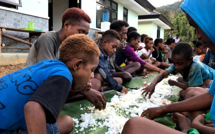 Syukuran dan makan bersama warga peresmian pos baru