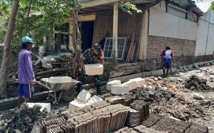 Bantu warga binaan bangun rumah