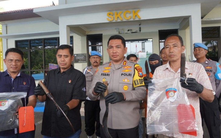 Kapolres Bangkalan AKBP Febri Isman Jaya saat memberikan keterangan pers 
