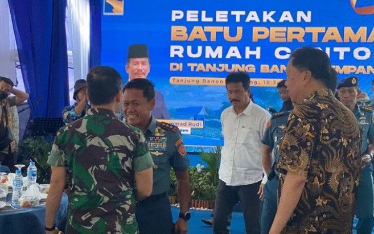 Suasana proses groundbreaking pembangunan rumah contoh warga Rempang, Senin (15/1)