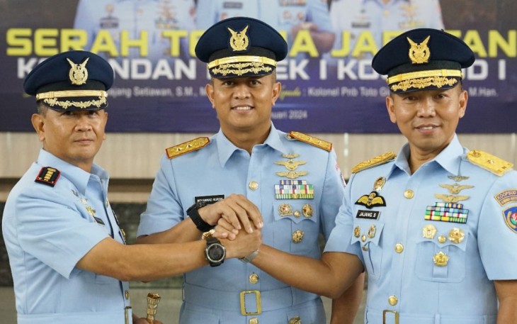 Pangkoopsud I Marsda TNI Mohammad Nurdin bersama Komandan Kosek I Kolonel Pnb Toto Ginanto usai Sertijab di Jakarta, Jum'at (26/1)