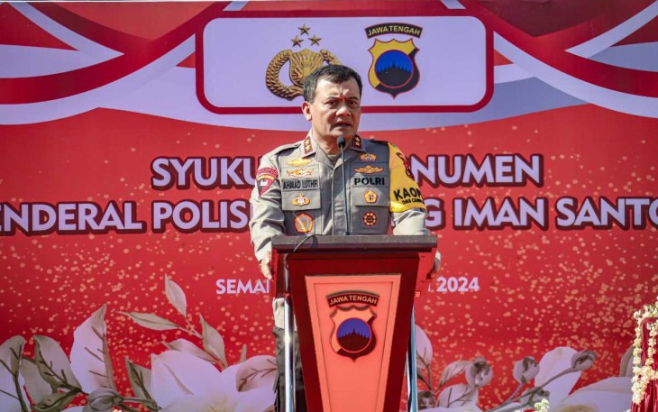 Kapolda Jateng Irjen Pol Ahmad Luthfi saat meresmikan Monumen Patung Hagoeng Imam Santoso, Jum'at (2/2)
