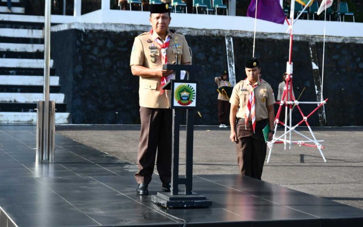 Danrem 033/WP Brigjen TNI Jimmy Watuseke saat membacakan amanat Kasad dalam acara persami pramuka saka wira, Sabtu (3/2)