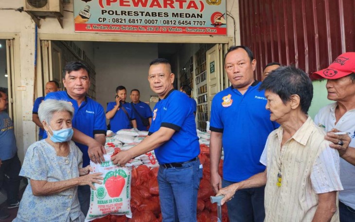 Baksos jelang perayaan Imlek 2024, Senin (5/2)