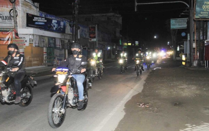 Patroli gabungan TNI Polri wilayah Kabupaten Trenggalek, Sabtu (10/2)