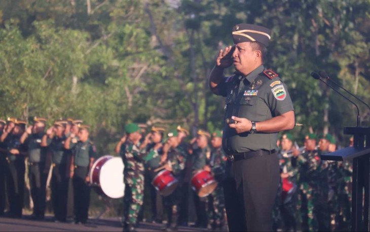 Danrem 033/WP Brigjen TNI Jimmy Watuseke saat upacara 17-an, Senin (19/2)