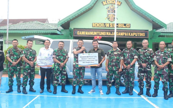 Bantuan Satu Unit Mobil Ambulance BRI, Senin (26/2)
