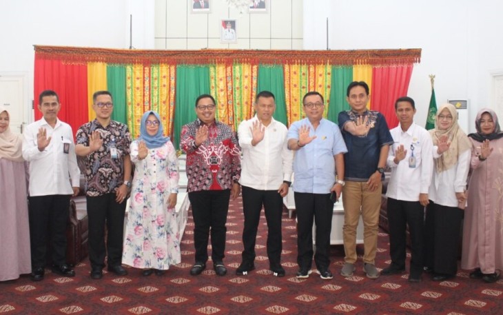 Pj Walikota Bengkulu menyambut baik kedatangan Kepala Perwakilan Badan Kependudukan dan Keluarga Berencana Nasional (BKKBN) Provinsi Bengkulu Zamhari