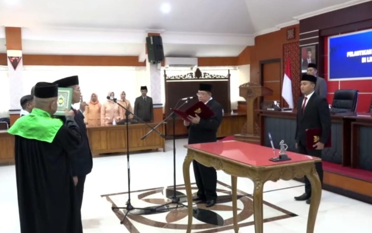 Walikota Blitar Santoso Saat Memandu Sumpah Janji Jabatan Pejabat Struktural Pemkot Blitar