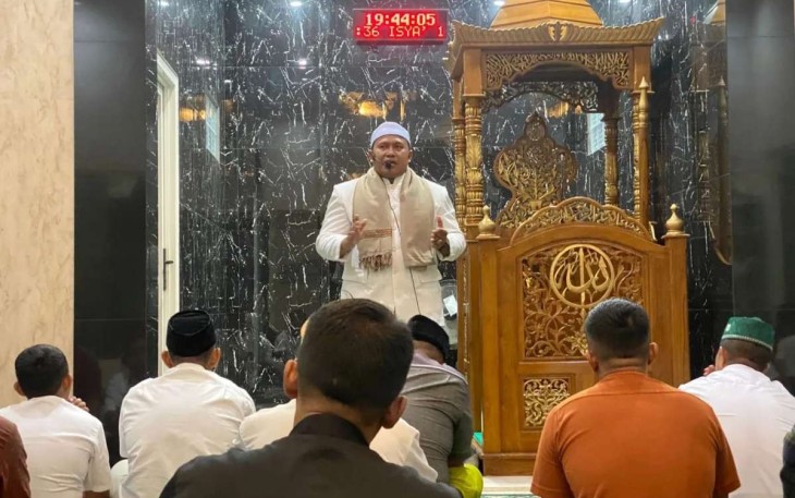Pengajian Malam Nuzulul Qur'an di Masjid Baitul Muttaqin Menarmed 2 Kostrad 