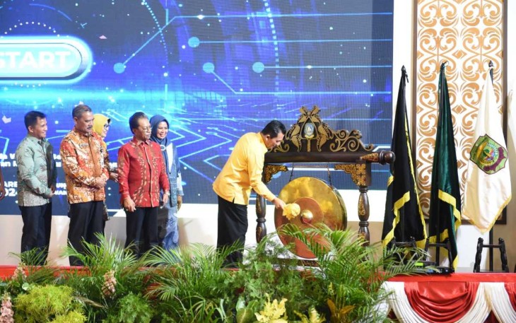 Plh Sekertaris BNPP Robet Simbolon saat membuka musrembang Provinsi Kepri 2024
