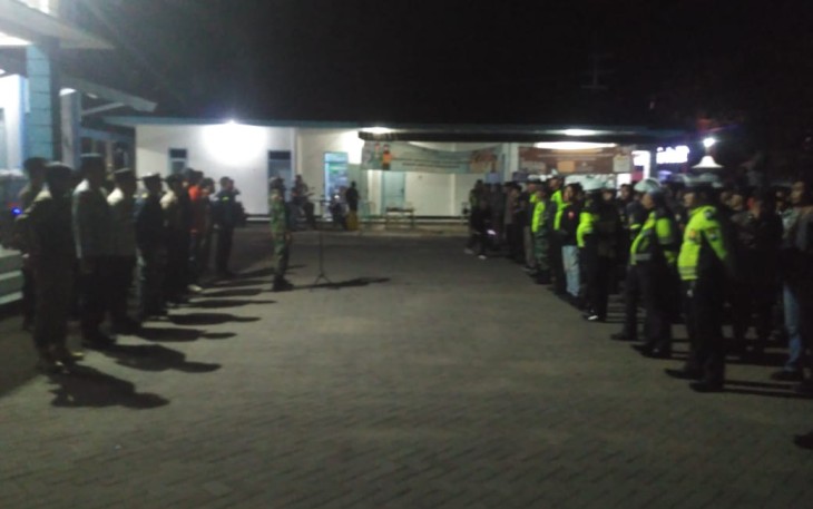 Pengamanan Tradisi Rontek Gugah Sahur