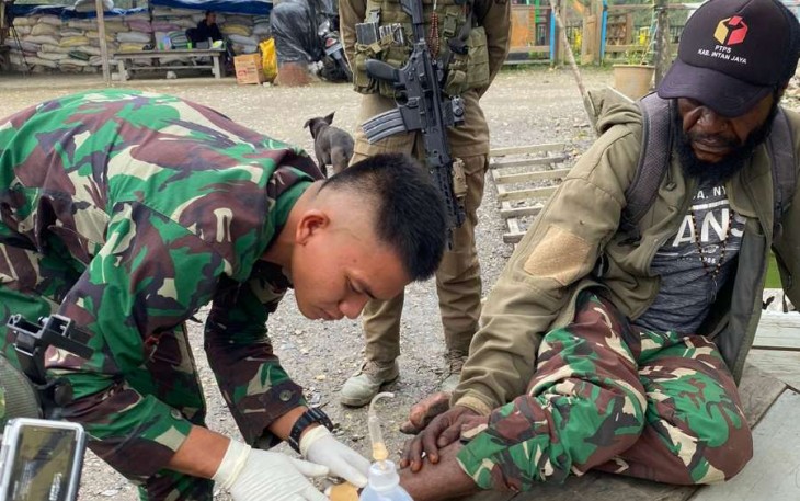 Pengobatan gratis bagi masyarakat kampung Mamba