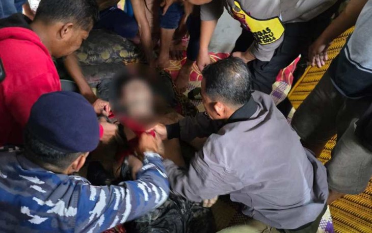 Evakuasi korban tenggelam di laut Tanjung Ambat, Kepulauan Riau 