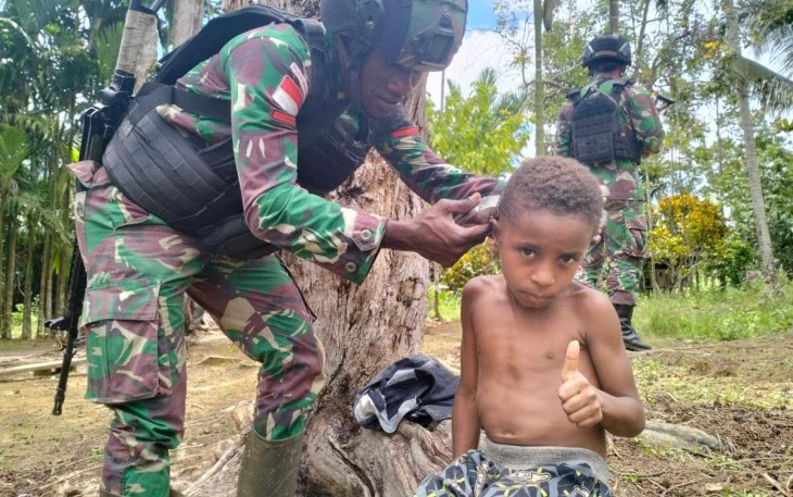 Luar biasa bapak TNI, terimakasih cukur rambutnya, Senin (15/4)