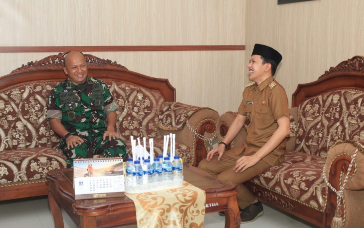 Dandim 0806/Trenggalek Letkol Czi Yudo Aji Susanto bersama Bupati Trenggalek 