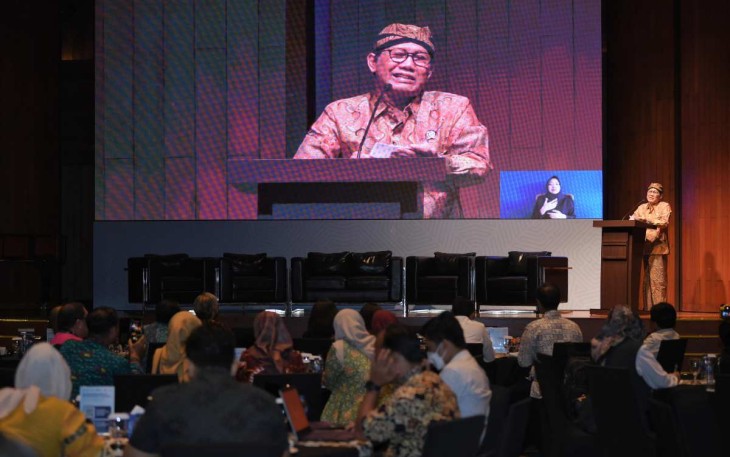 Mendes PDTT Abdul Halim Iskandar 