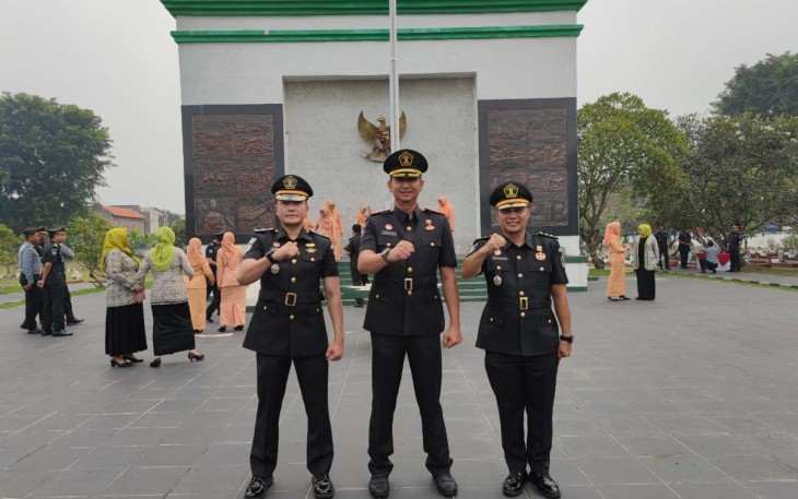 Lapas Cilegon ziarah dan tabur bunga di TMP Ciceri Serang, Kamis (25/4)
