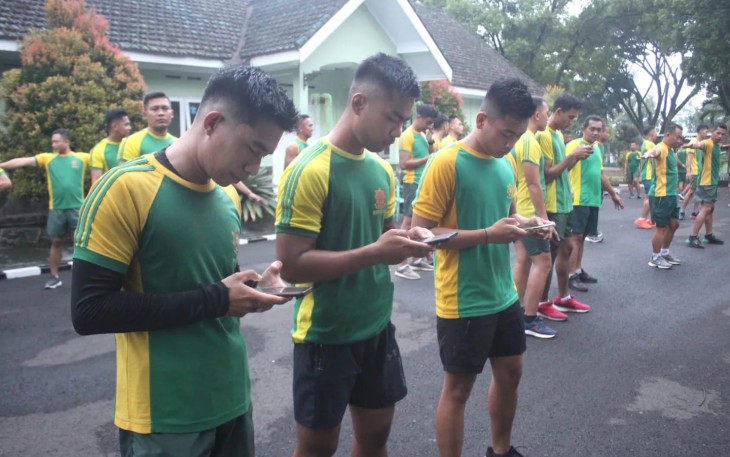 Penggunaan aplikasi NRC prajurit Menarmed 2 Kostrad 