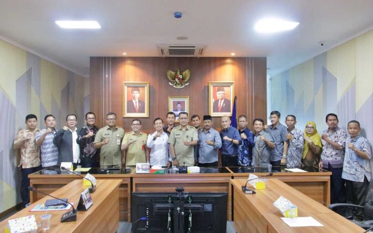 Audiensi bersama Legislator DPRD Kabupaten Sambas di Jakarta 