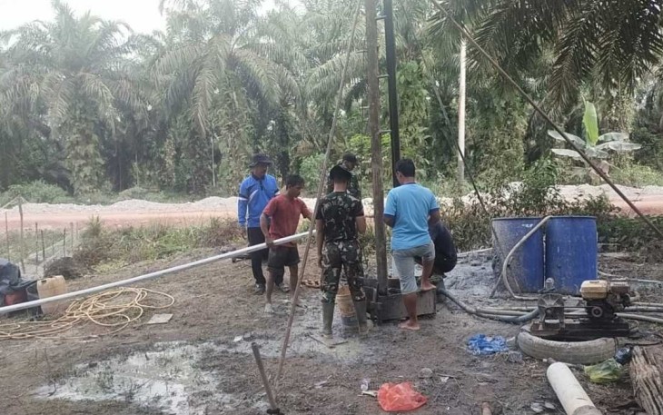 Sumur Bor Dusun 8 Tanjung Marulak