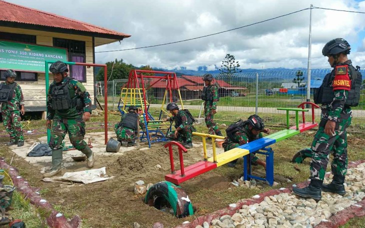 Taman bermain satgas Yonif 310/KK di perbatasan 