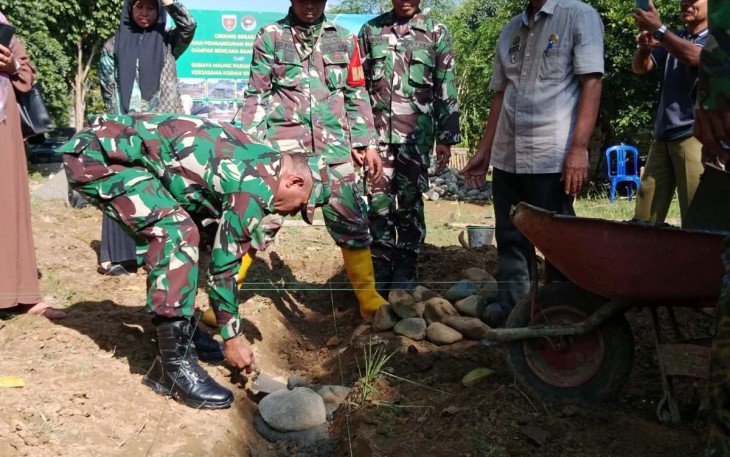 Peletakan batu pertama pembangunan rumah terdampak banjir dan longsor di kabupaten Luwu