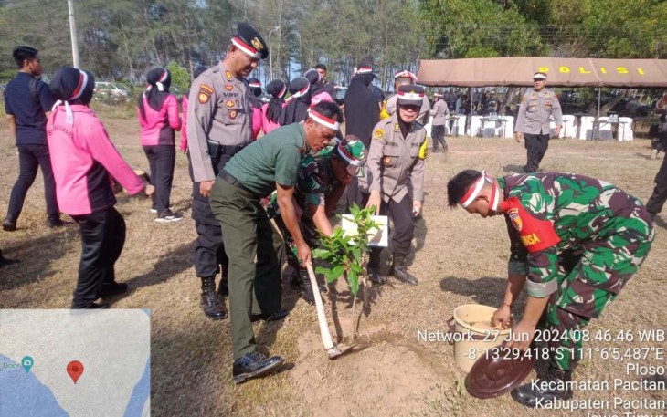 Aksi penanaman pohon di wilayah desa binaan 