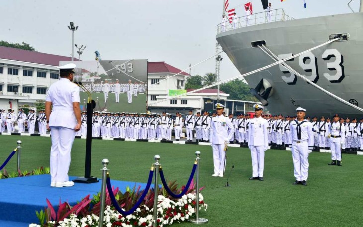 Kasal Laksamana TNI Muhammad Ali saat upacara HUT Kolinlamil ke-63 di Jakarta 