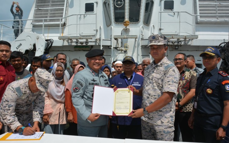 Bakamla RI Jemput 16 Nelayan Indonesia yang Ditangkap Malaysia 