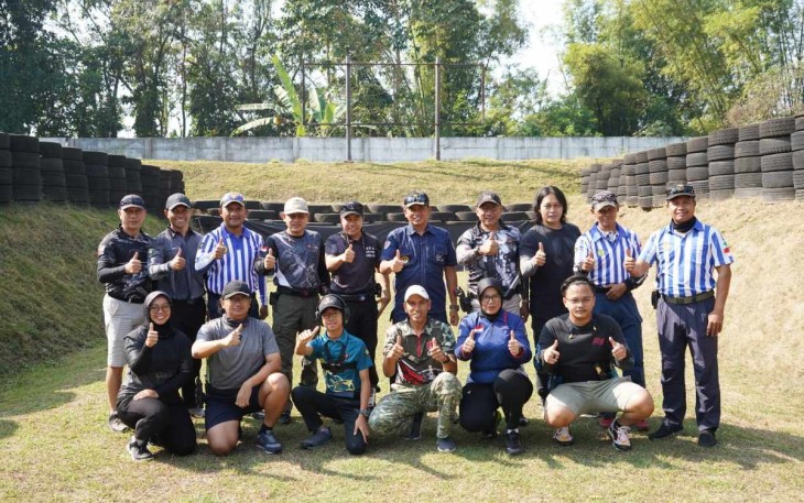 Latihan bersama petembak reaksi IPSC Perbakin Kota Malang, Sabtu (13/7)