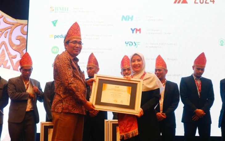 Program Quran Call dan Tuli Mengkaji Raih Penghargaan Dalam Ajang Zakat Awards 2024 