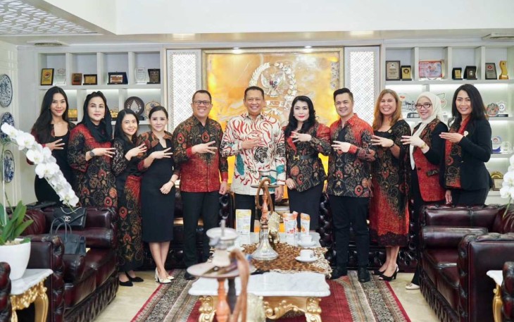 Foto bersama Ketua MPR Bambang Soesatyo 