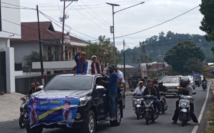 Ribuan Warga Hadiri Deklarasi Paket Maksi-Ronal di Ruteng 