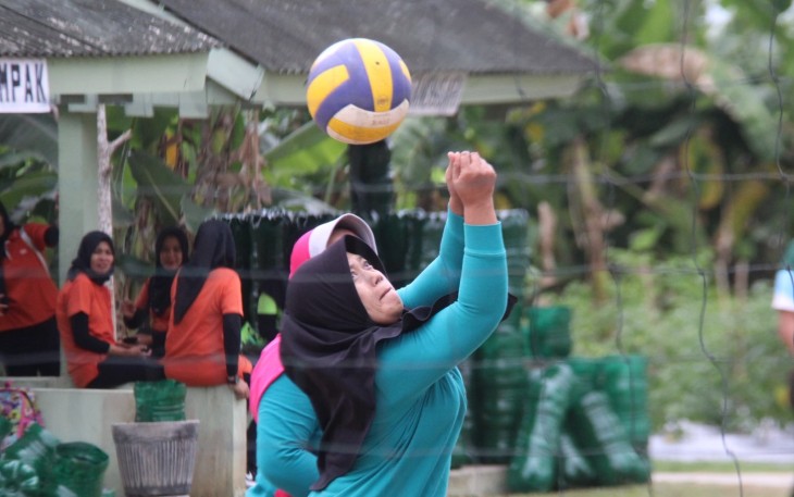 Persit KCK Trenggalek Gelar Lomba Bola Voli 